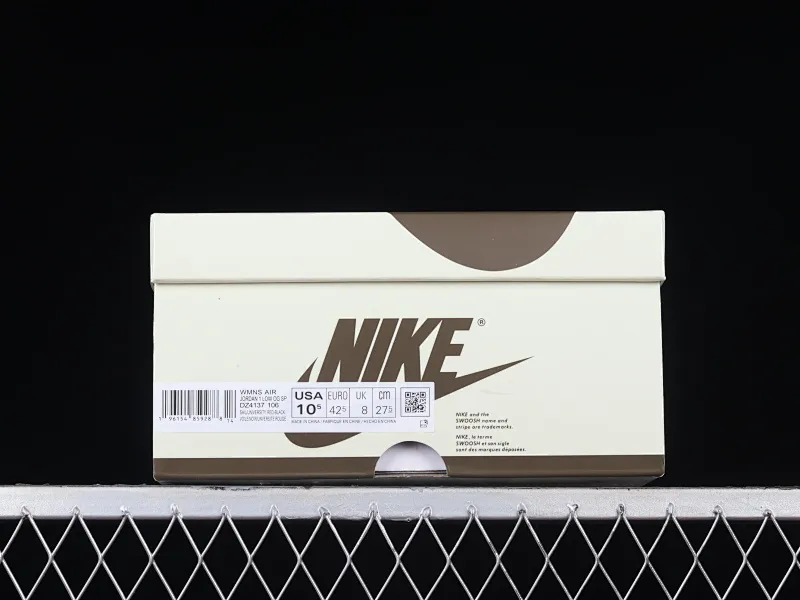 All Categories Air Jordan Jordan Series Basketball Shoes Air Jordan 1 Low Foreign Trade Version Travis Scott x Air Jordan 1 Low OG AJ1 Joe 1 Joint Undercut DZ4137-106